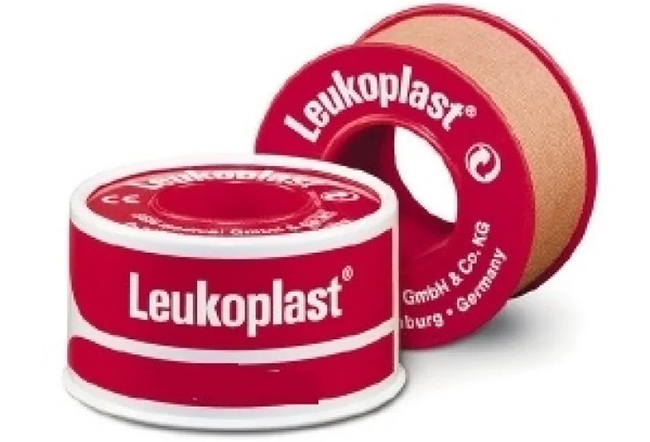 CEROTTO CHIRURGICO PERFORATO PER FISSAGGIO MEDICAZIONI IN ROCCHETTO LEUKOPLAST SUPPORTO VISCOSA COLOR PELLE MASSA ADESIVA CAUCCIU' OSSIDO DI ZINCO 1,25X500CM - FARMACIA33