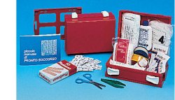 CASSETTA PRONTO SOCCORSO MINIKIT PER CASA, UFFICIO E TEMPO LIBERO. CONTENITORE IN ABS ANTIURTO E CON SUPPORTO PER IL FISSAGGIO ALLA PARETE - FARMACIA33